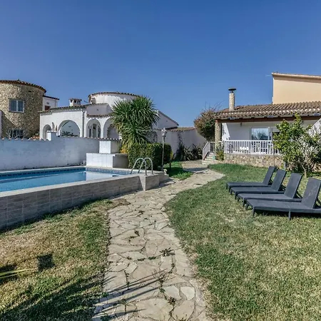 Maison Sandrine Et Marco * Empuriabrava